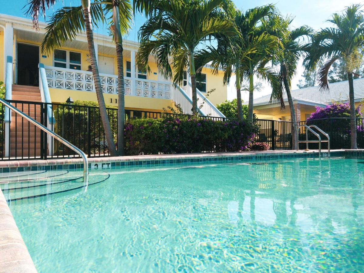 Serenity At Seascape: Steps To The Beach & Shops Palm Beach Shores Exterior foto